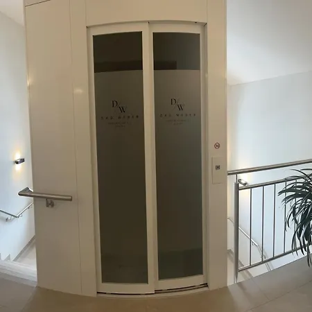 Weber Apartman *