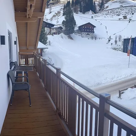 Weber アパート *